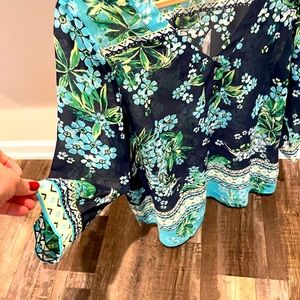 Sheer colorful. 3/4 sleeve blouse